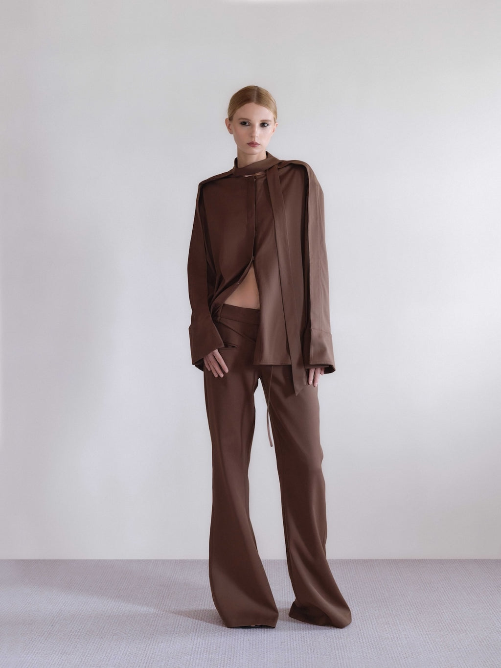 Väme Kline Brown Open Sleeve Shirt front – oversized suiting fabric shirt with ribbon collar.